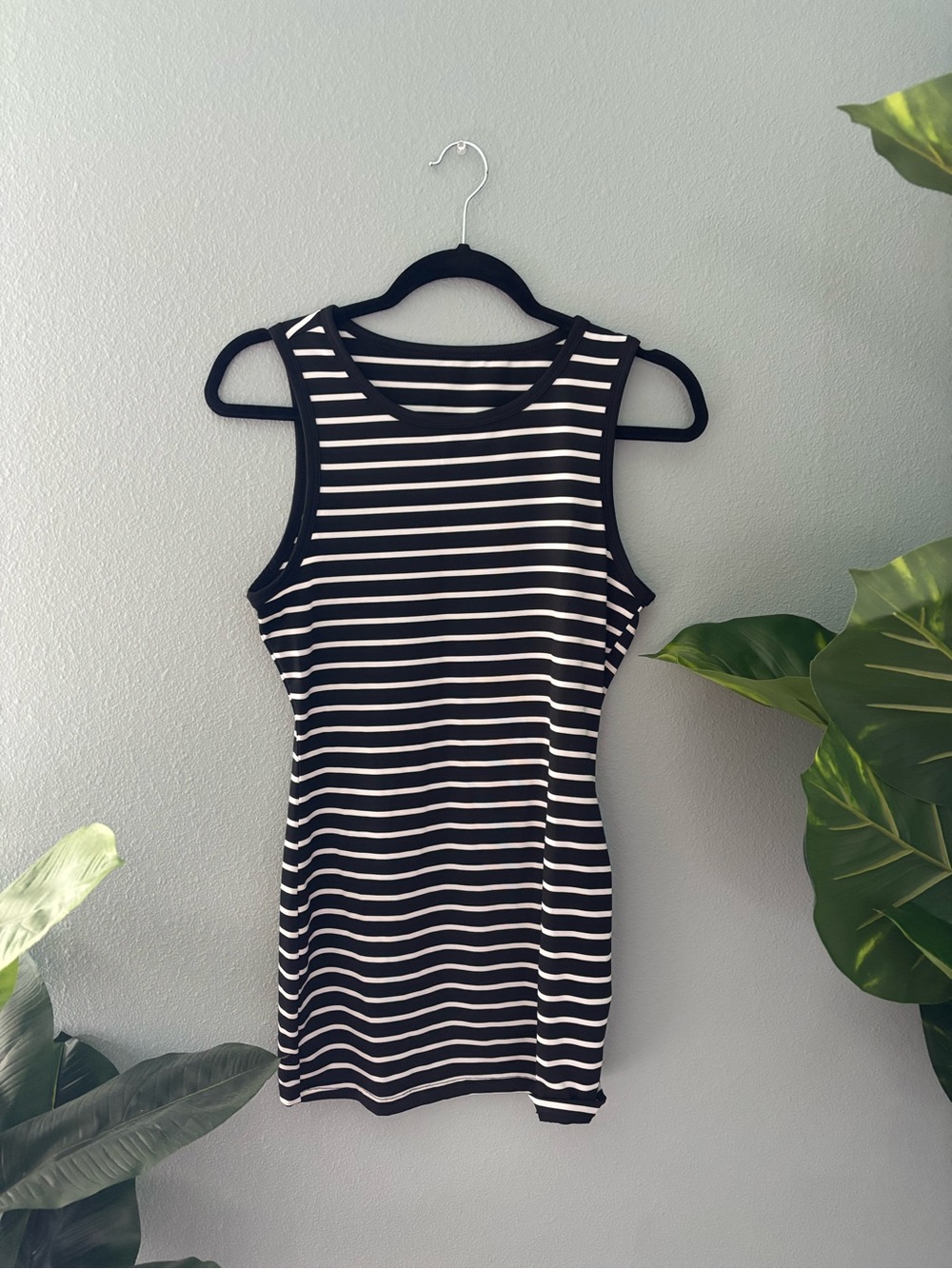 Striped Black & White Sleeveless Tank Top